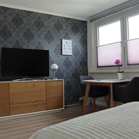 Privatzimmer Mit Eigenem Bad Und Kueche Burgwedel  Exterior photo